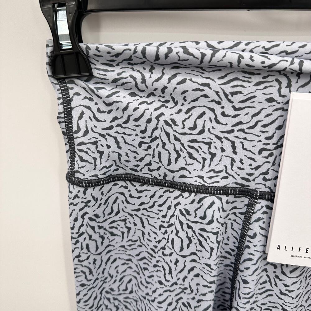 ALL FENIX NWT Powder Cheetah 7/8 Leggings in Blue // XS - Picture 3 of 7
